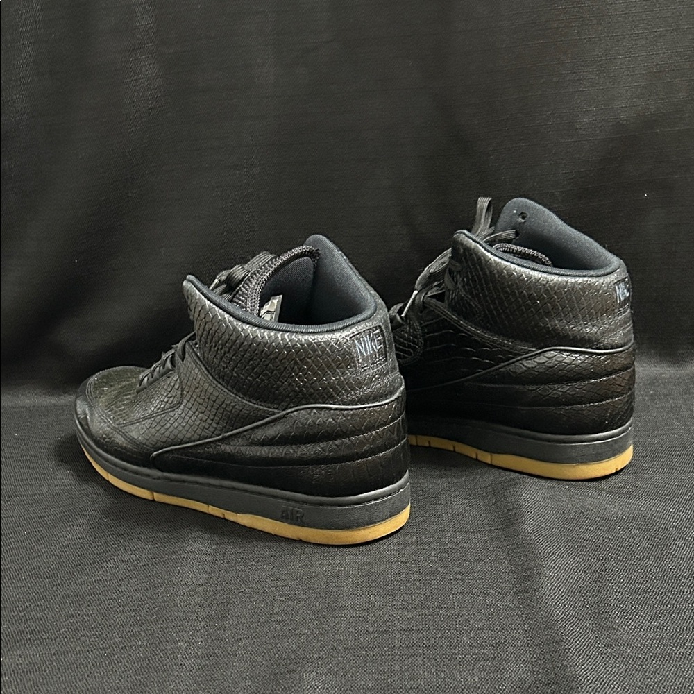 Nike Air Python Sneakers - image 3